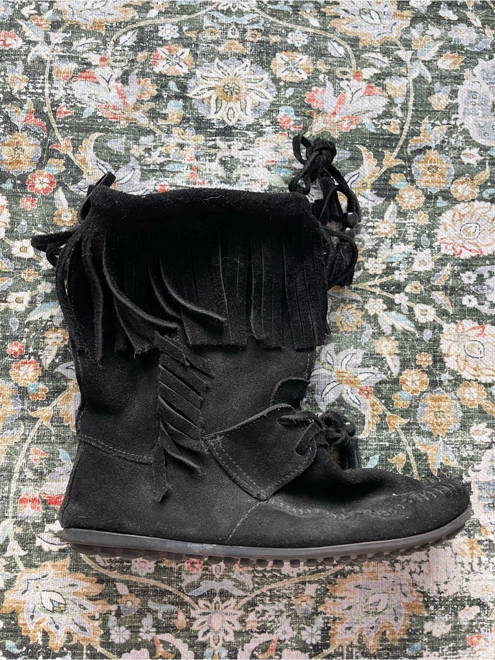 Minnetonka Black Fringe Suede Women’s Ankle Boots - Stylish Casual Moccasin